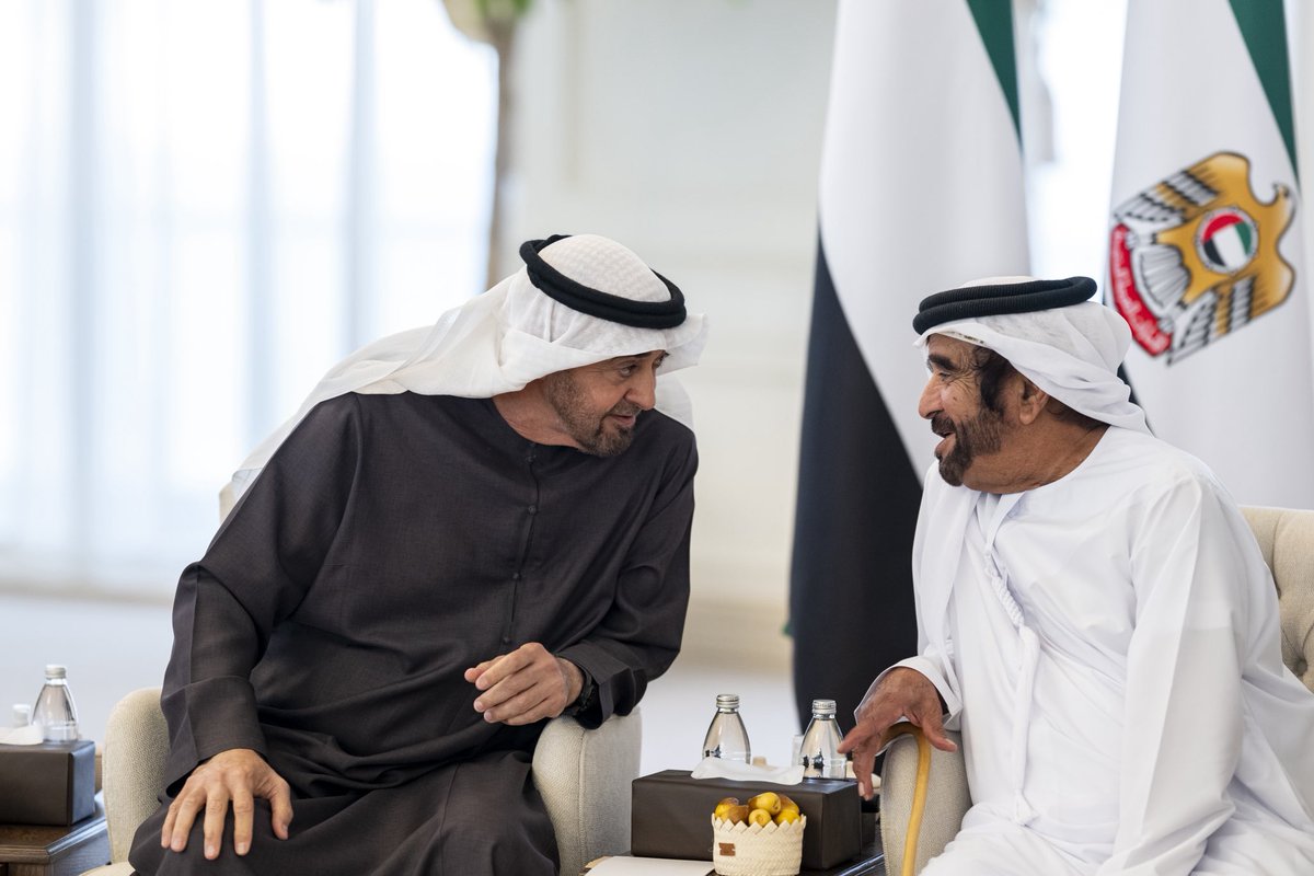 SHKMBZ's tweet photo. صاحب السمو الشيخ محمد بن زايد آل نهيان رئيس الدولة "حفظه الله" يستقبل المواطنين بحضور عدد من سمو الشيوخ.

UAE President His Highness Sheikh Mohamed bin Zayed Al Nahyan receives citizens in the presence of a number of Sheikhs. https://t.co/LiOF87xHXC