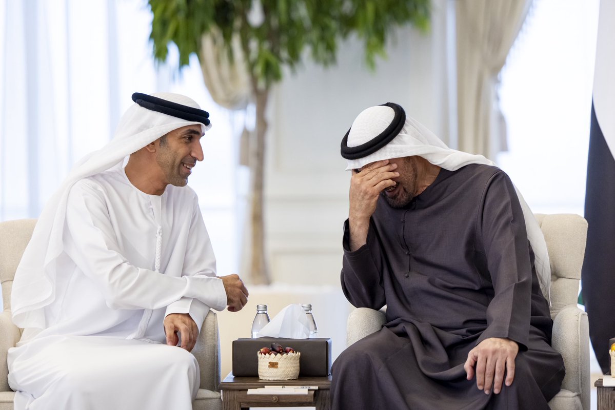 SHKMBZ's tweet photo. صاحب السمو الشيخ محمد بن زايد آل نهيان رئيس الدولة "حفظه الله" يستقبل المواطنين بحضور عدد من سمو الشيوخ.

UAE President His Highness Sheikh Mohamed bin Zayed Al Nahyan receives citizens in the presence of a number of Sheikhs. https://t.co/LiOF87xHXC