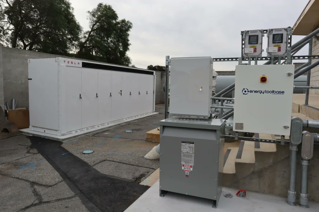 EnergyToolbase's tweet photo. Every successful battery energy storage project starts with understanding risk.

We explore why BESS project risk assessments are critical for identifying challenges &amp; how ETB Consulting helps developers make smarter decisions.

Read more: https://t.co/hmq9W3CMG7 https://t.co/gxFkA9DSyi