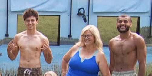 bbgodgela's tweet photo. 🚨 godgela and daddy drew stun with a fan in the backyard https://t.co/nWiBhjwtbN