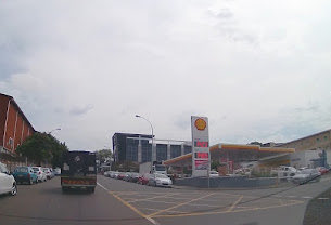 Judaeda3's tweet photo. Shell garage in Overport Durban, employed 70% of illegal foreigners. https://t.co/iORZTDRq0h