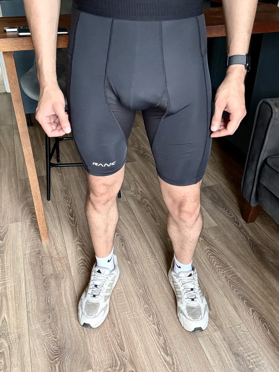 DerekBernhard's tweet photo. Подъехала обновка с озон. 
Чо, парни, подойдут такие фотки для отзыва туда? 😄 

Никогда велосипедки не носил, потому что ляхи были дохлые.
Теперь надо скататься в них. https://t.co/A4Z9G9kPD6