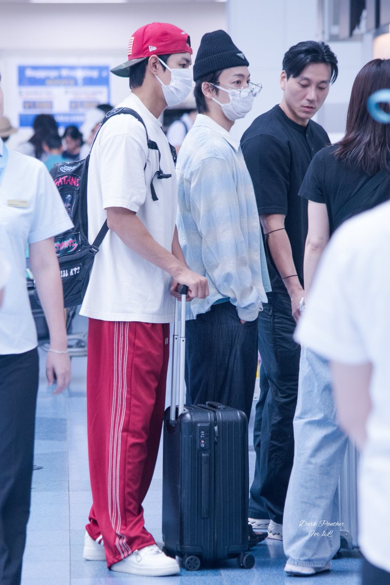 DarkPanther1128's tweet photo. 260721 HND 🛫
#송경일 #Kyungil #ギョンイル #1iL
#동해 #DONGHAE #ドンへ
#슈퍼주니어DnE #SuperJuniorDnE
#ALIVE
@1ilgram_x https://t.co/yZC17Esxgd