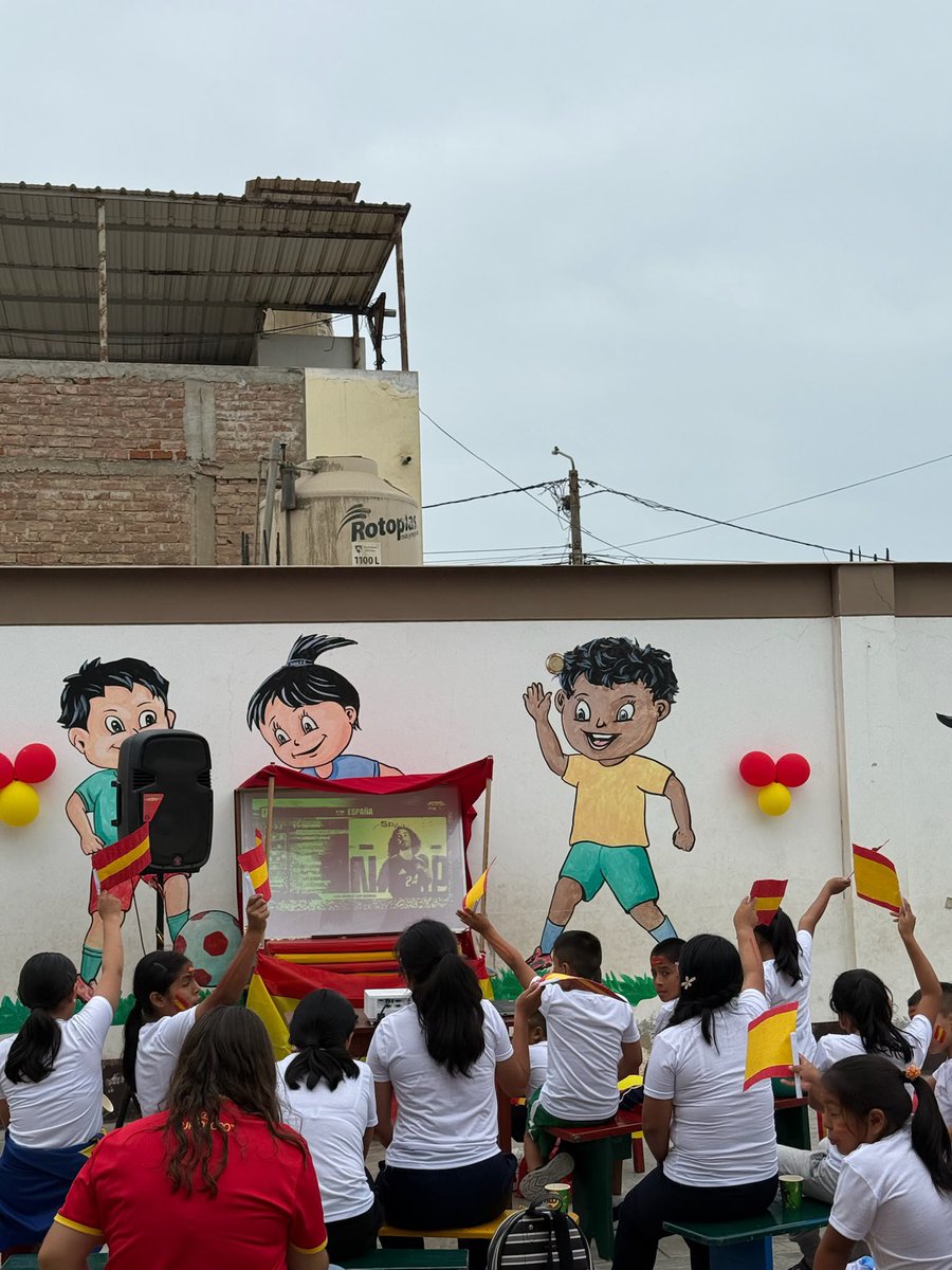 HdadCandelaria1's tweet photo. CARIDAD

Hoy queremos dar visibilidad a la labor que altruistamente está realizando nuestro hermano D. David Casado en Perú y en la que la Diputación de Caridad ha colaborado.

La labor se desarrolla en la Ciudad de Trujillo, en el barrio de Buenos Aires Norte. https://t.co/Wuawk73NeZ