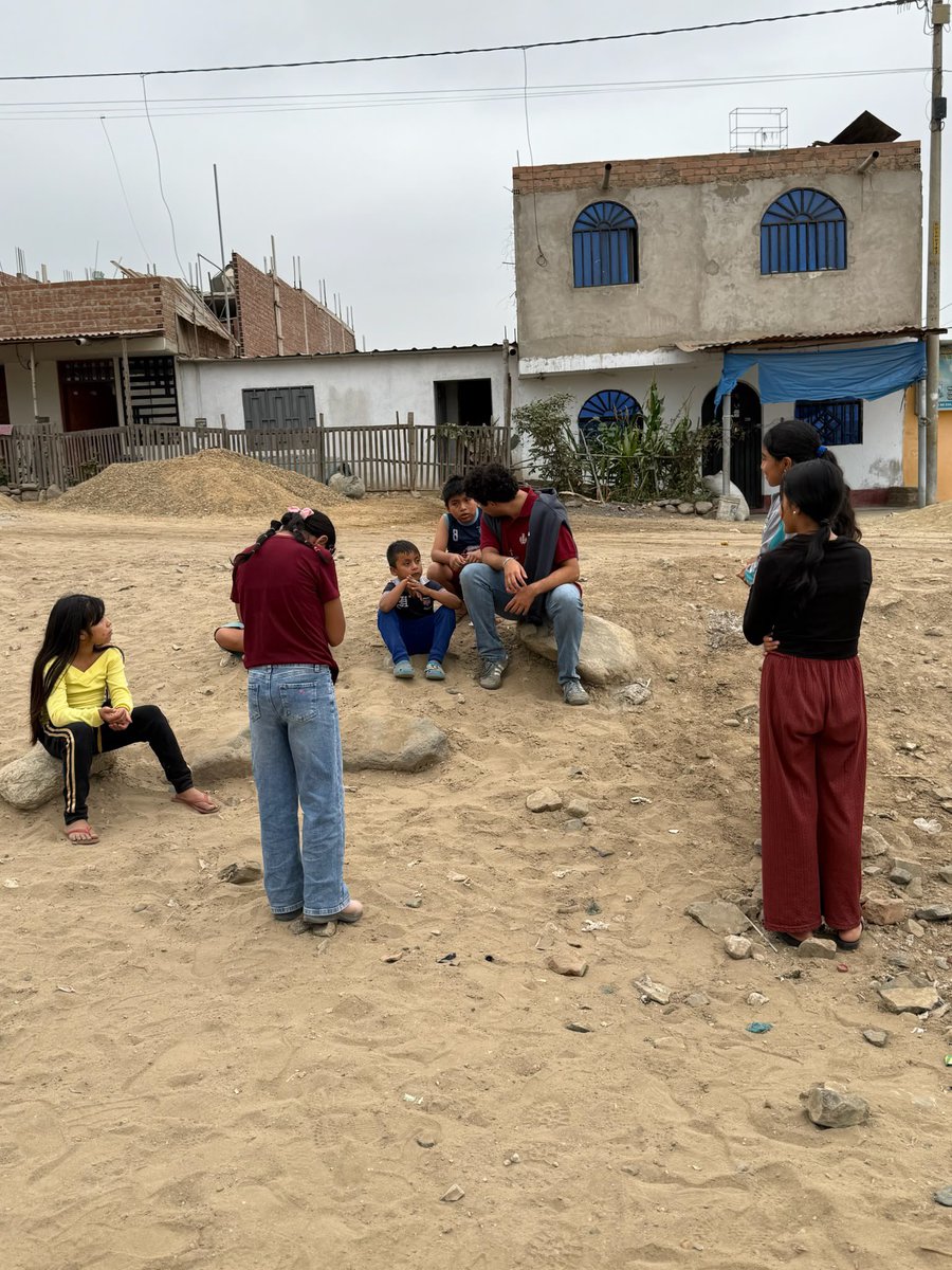 HdadCandelaria1's tweet photo. CARIDAD

Hoy queremos dar visibilidad a la labor que altruistamente está realizando nuestro hermano D. David Casado en Perú y en la que la Diputación de Caridad ha colaborado.

La labor se desarrolla en la Ciudad de Trujillo, en el barrio de Buenos Aires Norte. https://t.co/Wuawk73NeZ