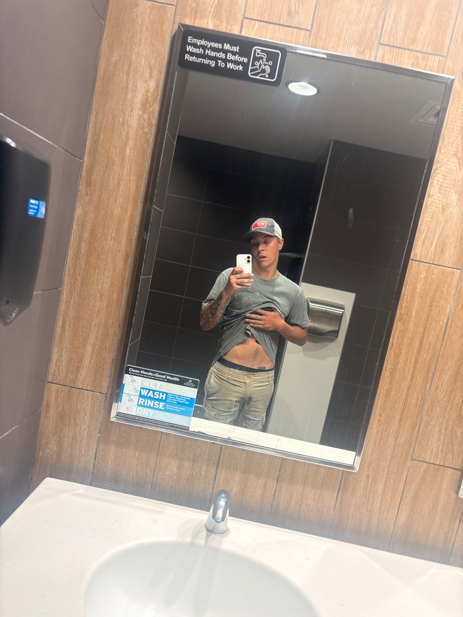 cxmberger's tweet photo. Any real accounts wanna talk? 
#real #21 #adult #fun #text #ft #chat #people https://t.co/7Ealt1IEwX