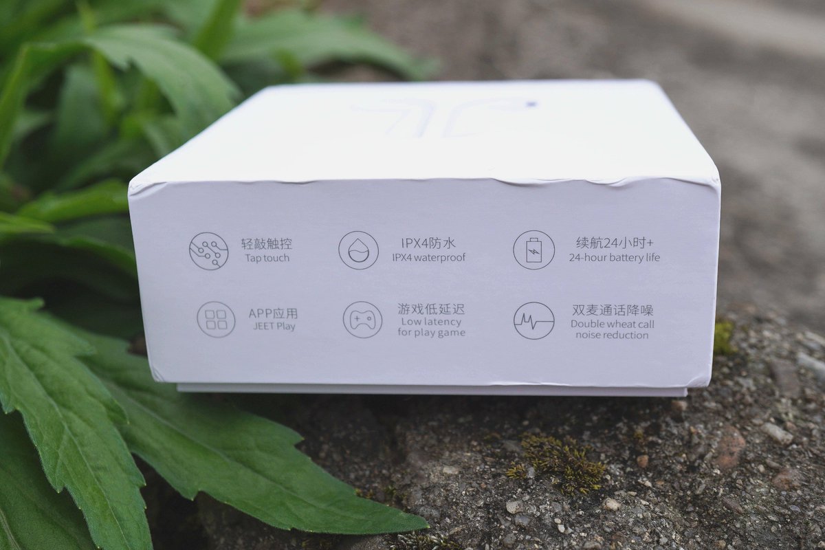 EthanHammo64203's tweet photo. Just unboxed my long-awaited wireless earbuds—sound quality’s chef’s kiss, and the compact case is perfect for tossing in my bag!  #FirstUnboxing https://t.co/8liP4KcOTb