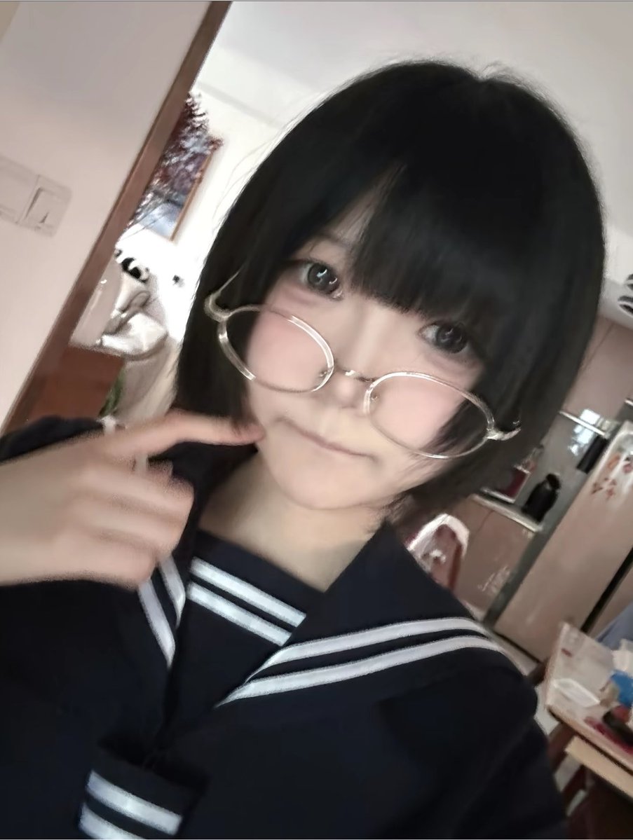 AndersonCr40066's tweet photo. 怎么可爱小女孩在这里还不点点赞🥺 https://t.co/3a9pAF0LIx