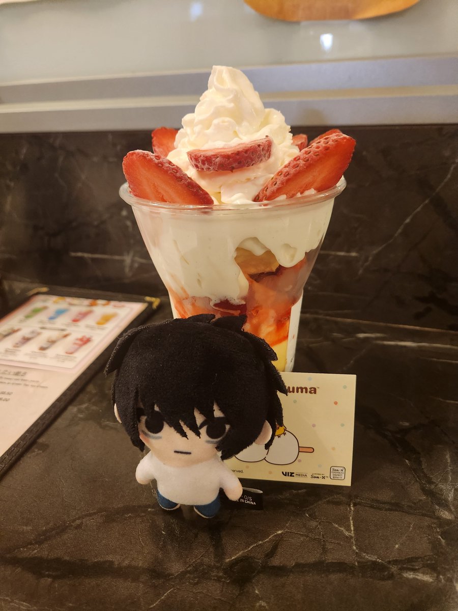 jeevasguy's tweet photo. hohoho.... L Lawliet and strawberry parfait! https://t.co/KbYWj8XCIe