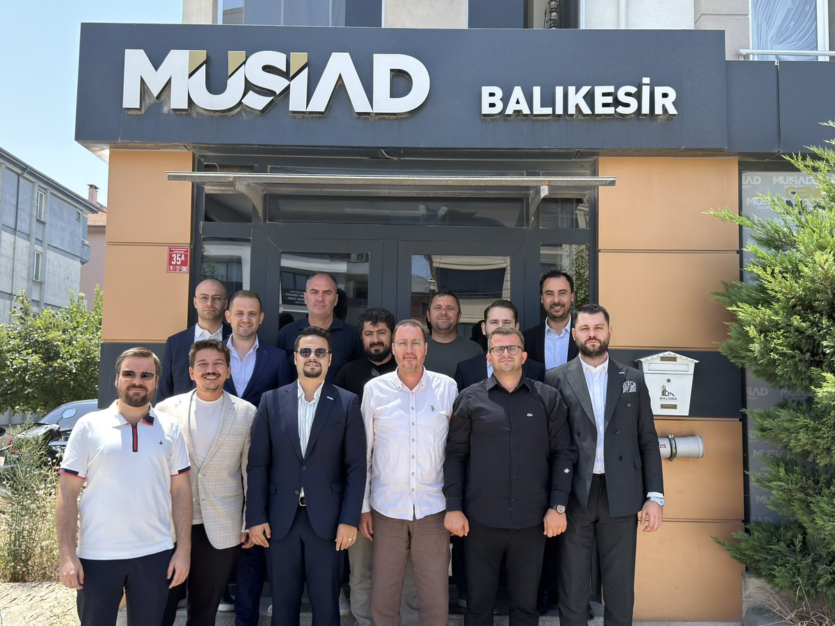 MUSIADBalikesir's tweet photo. Başkanımız Tuğrul DEMİRBAŞ’a ve Yönetim Kurulu üyelerimize, BAYSİD – Balıkesir Yerel Sanayici ve İş İnsanları Derneği Başkanı Levent Karan ve Yönetim Kurulu üyeleri ziyarette bulundu. 

Nazik ziyaretleri için kendilerine teşekkür ederiz. https://t.co/za3y1s98Ir