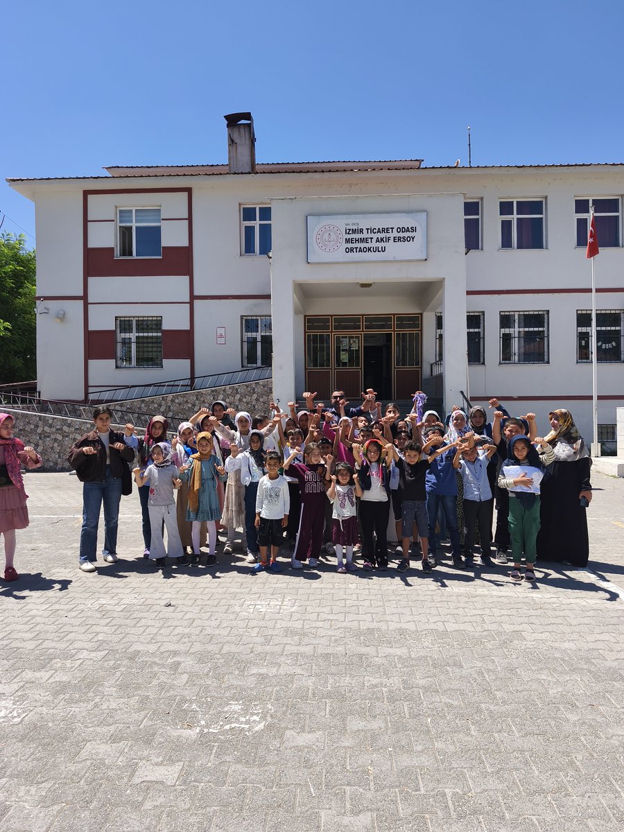 Enginsler65's tweet photo. @ibrahim_besinci Biz hazırız, TÜGVA Yaz okulları geleceğe iz bırakıyor. https://t.co/ps1vJXLCOl