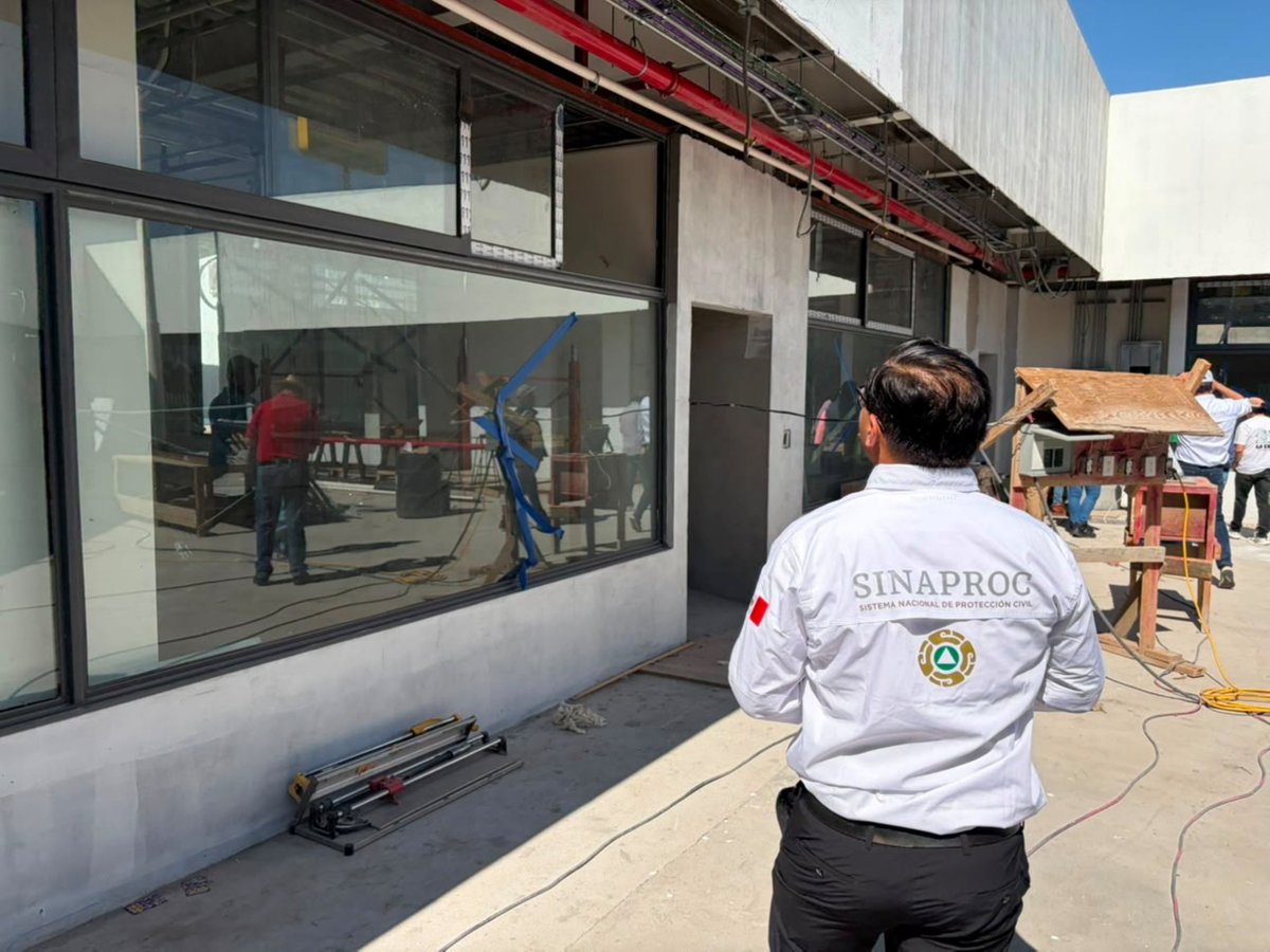 CenapredMexico's tweet photo. Hoy visitamos el 📍 Centro de Educación y Cuidado Infantil (CECI) Municipio Libre, del #IMSS; en #CiudadJuárez, #Chihuahua.

El objetivo: 🏗️🚧 verificar las condiciones óptimas de #Seguridad y 🦺 #ReducciónDeRiesgos de este espacio clave para el desarrollo integral de la niñez. https://t.co/rWnpg6Rf4J