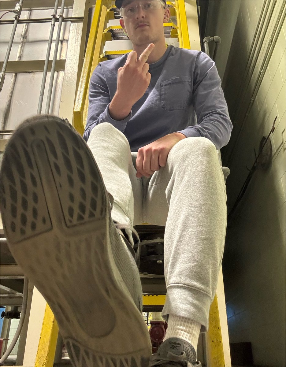MasterKing_b's tweet photo. #cashmaster #cashgod #RTGAME
#findom #findomserve #AlphaMale #cashpig #feetworship #footdom #humanatm #cashalpha #findomdrain #hotguy https://t.co/LiU0YZQokv