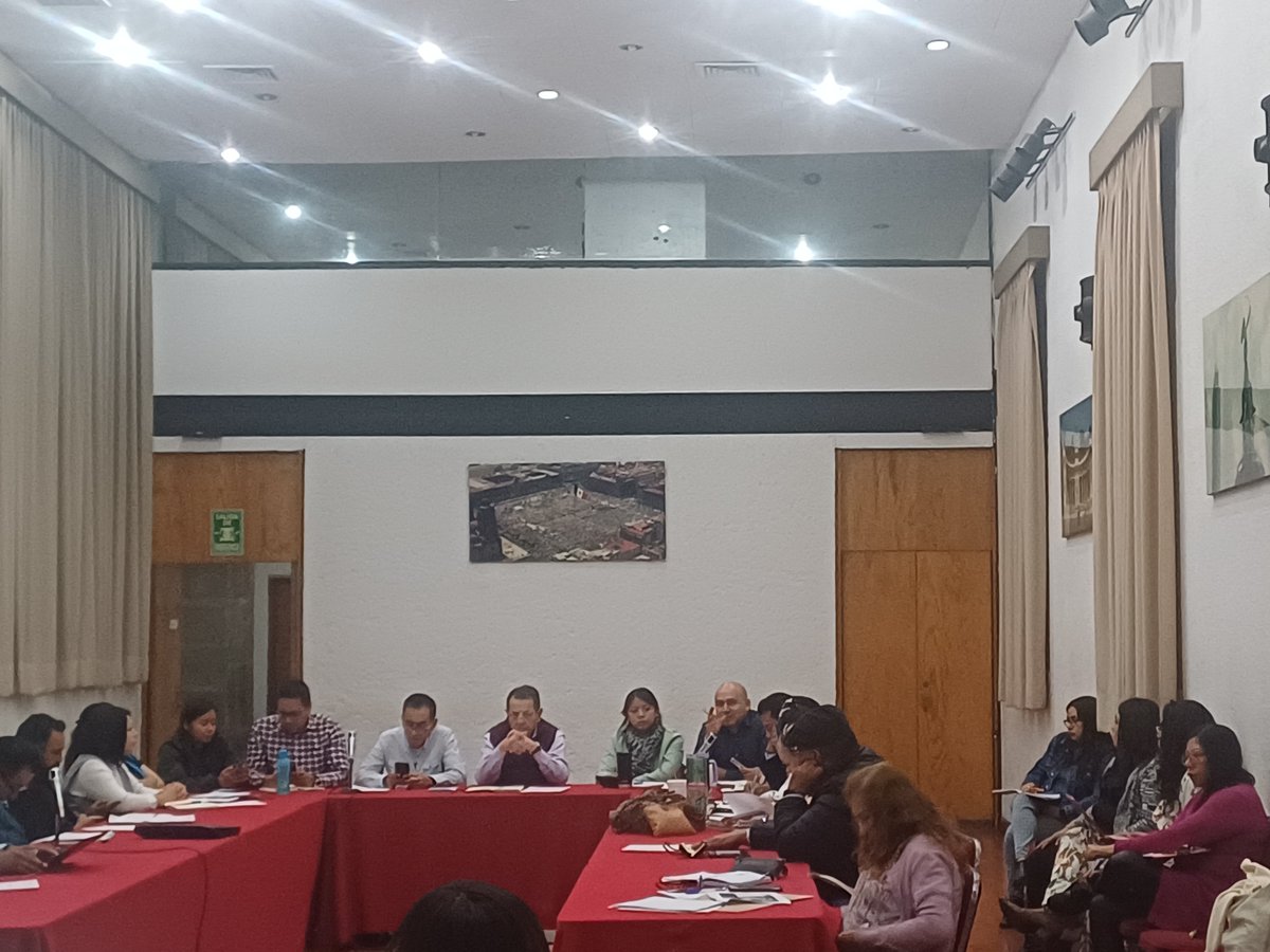 Subse_Gobierno's tweet photo. Miércoles de Gabinete de #Utopías, el subsecretario de Gobierno @FadlalaAkabani, participa en la toma de decisiones y organización, en lo que se considera el Eje de la Política Social, de la Jefa de Gobierno @ClaraBrugadaM.

Trabajando para el bien común, para una mejor #CDMX para todos y todas.🌎