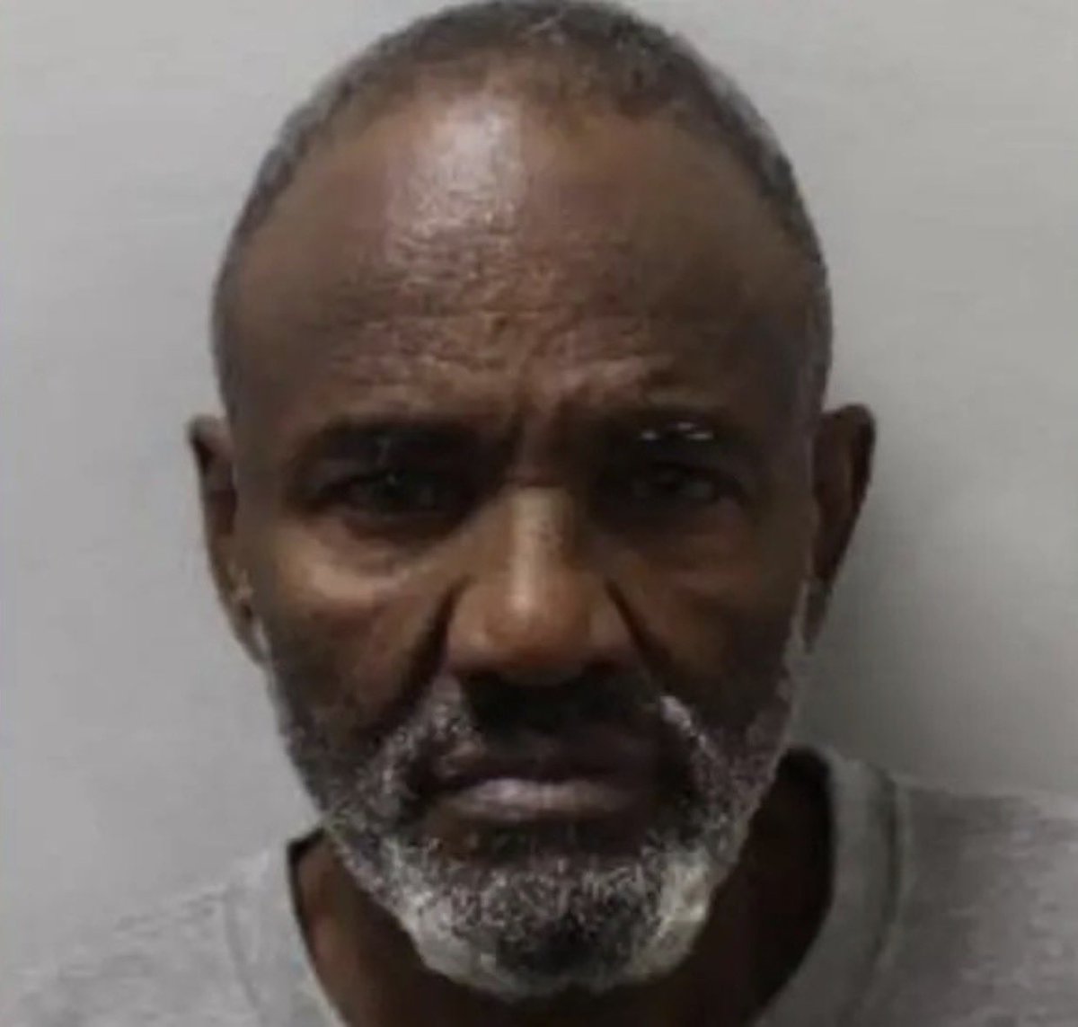ArchRose90's tweet photo. A Somalian asylum seeker, Musse Ali, who murdered a pensioner in the Remembrance Sunday stabbing has avoided jail.

He claimed that he had no accountability due to his “mental health.”

It’s a good job that he didn’t post “stab him for all I care.” It would be straight to jail. https://t.co/pfE4Sm14C3