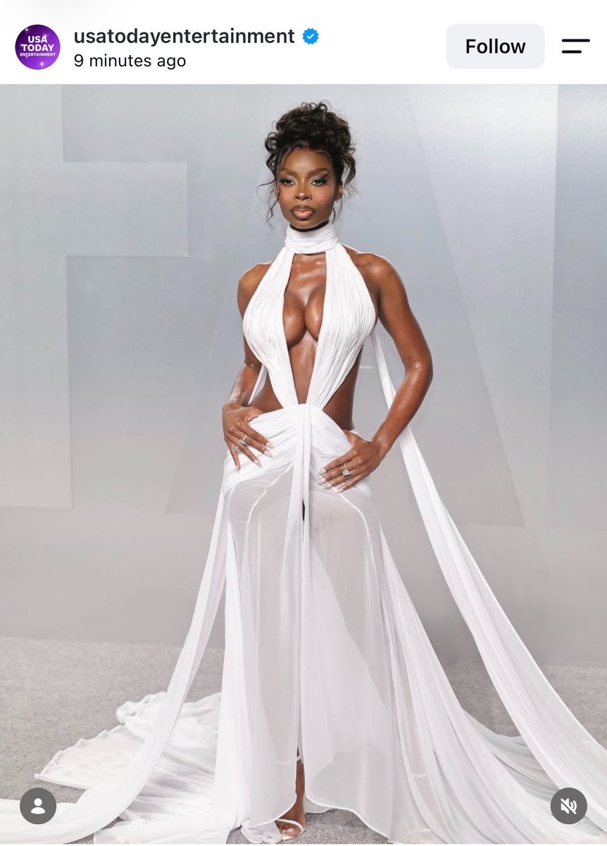 juanitamay1998's tweet photo. USA TODAY Entertainment spotlighted some of Olandria’s best red carpet moments and asked fans to choose their favorite from her many standout looks (Vanity Fair Oscars, Glamour Women, Femme it Forward, MTV VMA’s, 15% gala, Valentino, In Style ImageMakers) https://t.co/fUWinvoOI1