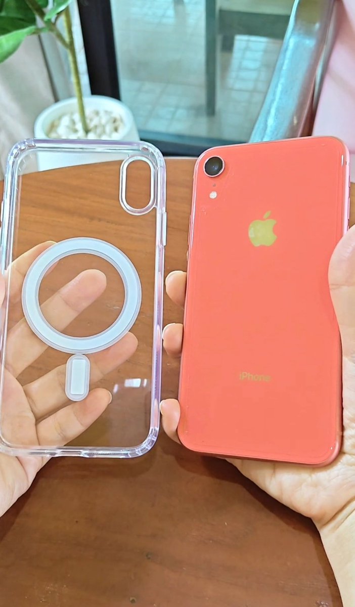 nokhoog59's tweet photo. อัปเกรด iPhone XR ให้ใช้งานแม่เหล็กได้ง่าย ๆ ด้วย Moov CS02 เคสใสดีไซน์สวย โชว์สีเครื่องแท้แบบเคลียร์ ๆ ใครใช้อยู่ต้องลอง!
พิกัดTiktok🌑👇🏻 https://t.co/ZelbSmSCAU
พิกัดShopee🍊👇🏻
https://t.co/OQuvmBNqcs
#เคสไอโฟน #เคสiPhoneXR #เคสแม่เหล็ก #MoovCS02 #MoovThailand #Orsen #Eloop https://t.co/9KcJVWU4Od