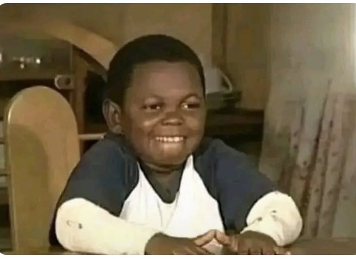Naturinda96's tweet photo. You refuse going back to village such that they don’t bewitch you kumbe they bewitched you never to go back.😂 https://t.co/dCxvVya6jd