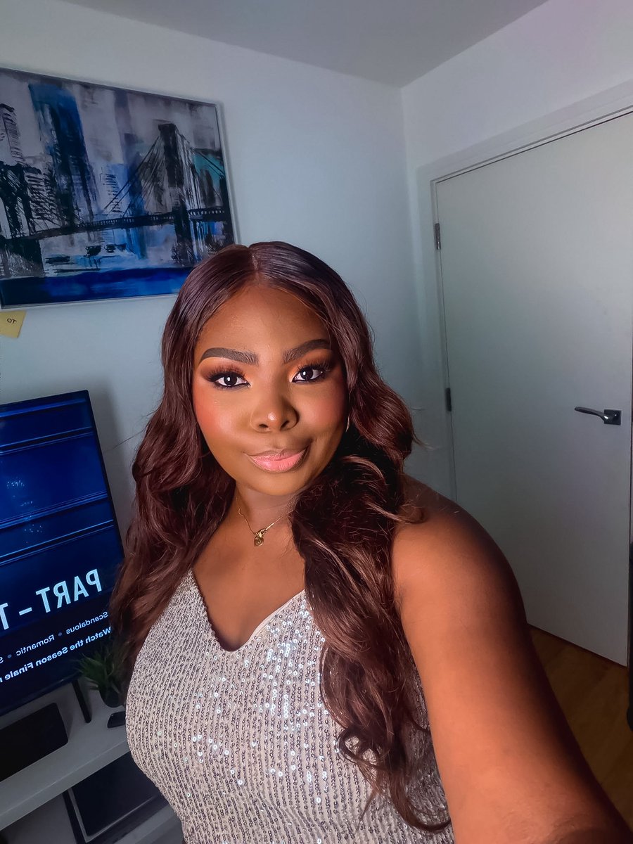 thatcitychic's tweet photo. 🤭❤️ https://t.co/0tFiGqaTp1