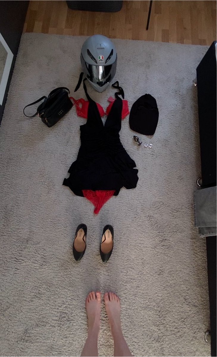 twenty4clara's tweet photo. Outfit Check 👀 https://t.co/PxpLJUahke