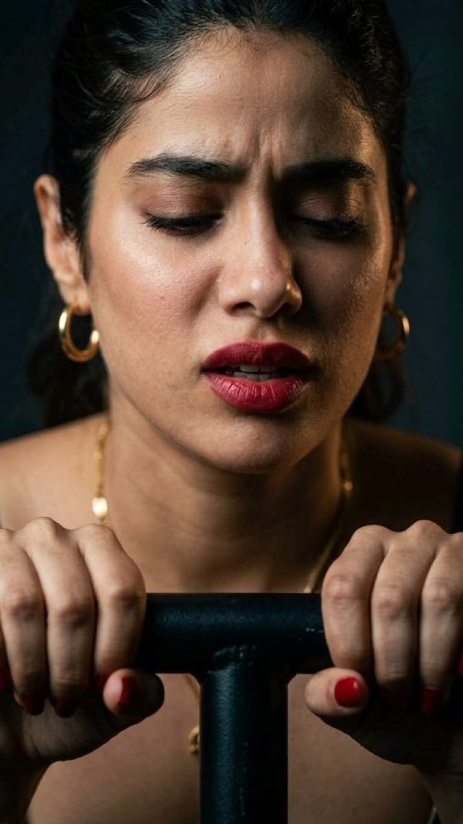Lapakilanja's tweet photo. Sissy me as officla as Randi kapoor to public but in gym I'm trainer personal slave https://t.co/G7kKbri70s