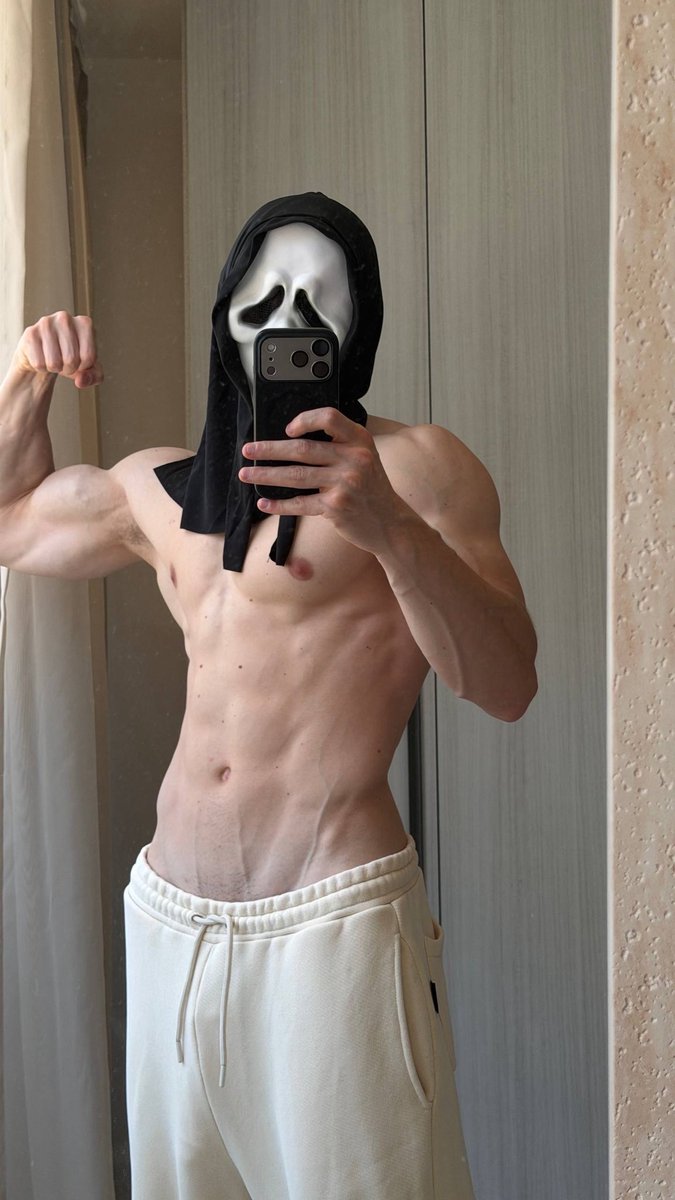 muscleprofit's tweet photo. Don’t run. Don’t hide. https://t.co/M8j8USr9YL