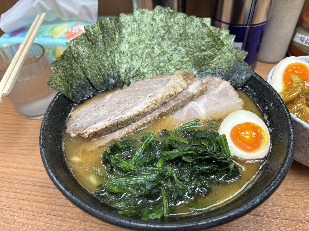 5h1v9's tweet photo. @KIpponyari 間違いなく一番食べたラーメンはこれでした

いつまでも待ち続けます
どうかお大事になさってください
（しんじ君は温泉にでも連れていきます） https://t.co/yYB9jswA8u