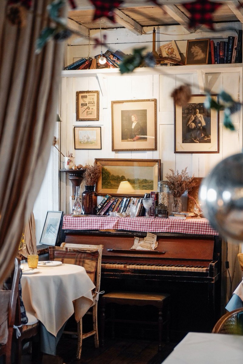 heran_ran's tweet photo. Lost in the warm, fuzzy chords of this indie folk track—perfect for a cozy coffee shop afternoon vibe. https://t.co/Y2LyyES92s