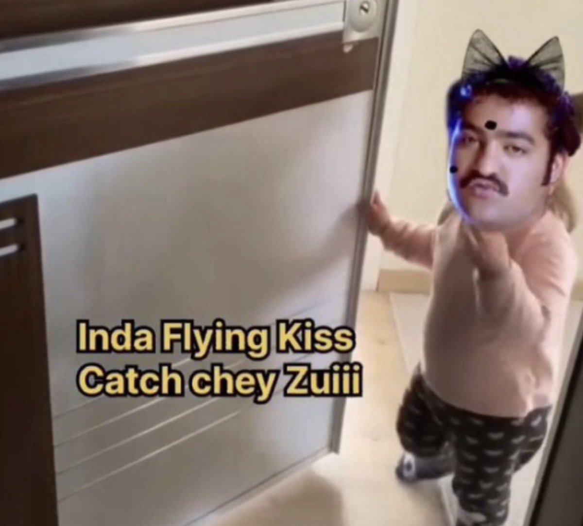 dhoolreddy420's tweet photo. @MegaRankumogudu Zuii Zuiii Zuiiii🥏🥏🐷😂🙂‍↔️ https://t.co/yhlLhVYtxW