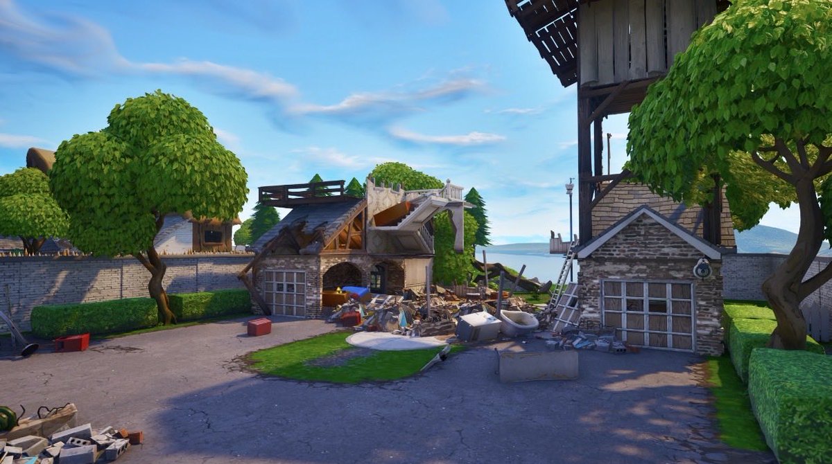 TheShape7t's tweet photo. FortniteOG:The Monster from Polar Peak has now left it's second mark on the island! Almost a week after breaking free from the ice, it has come back to the island, and crushed the North house in Snobby Shores. https://t.co/i1o3nYv1yj