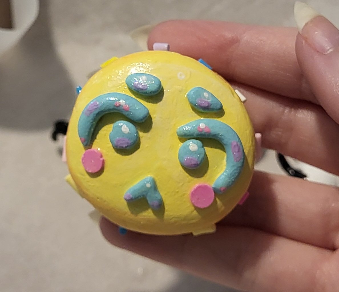 pinkorby's tweet photo. mochis and bracelet piece (^з^)-☆ https://t.co/YBrYp6HIy9