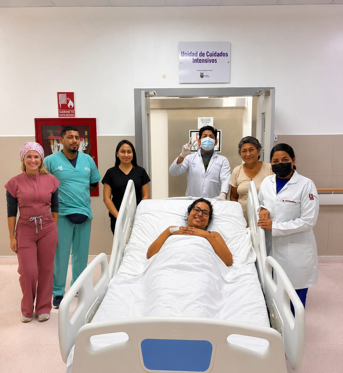 HGDuranMSP's tweet photo. Gracias al trabajo coordinado de un equipo multidisciplinario, tras tres meses de hospitalización hoy Vanessa regresa a casa. 💜🏥

Una historia que refleja el compromiso, el trabajo en equipo y la atención humanizada de nuestros profesionales.🙌🏻 https://t.co/B3BNTieyR8