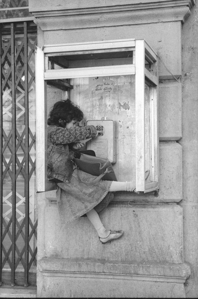 Chlodnyodcien's tweet photo. Pavel Kassine 
In a pay phone
#childhood https://t.co/Syf3I0T8GU