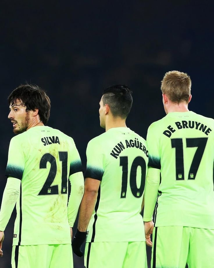 gemutlich111's tweet photo. This is why I consider them as Manchester city legends, they never twerked for other clubs...... https://t.co/g8qvhxPwO7