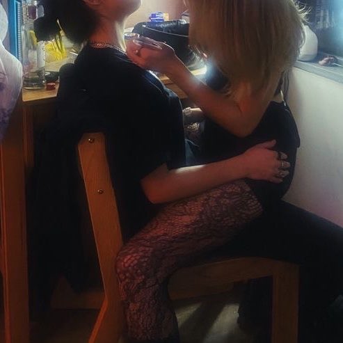 biprrincess's tweet photo. oh to sit on ellie’s lap <//3 https://t.co/rRLayzZKff