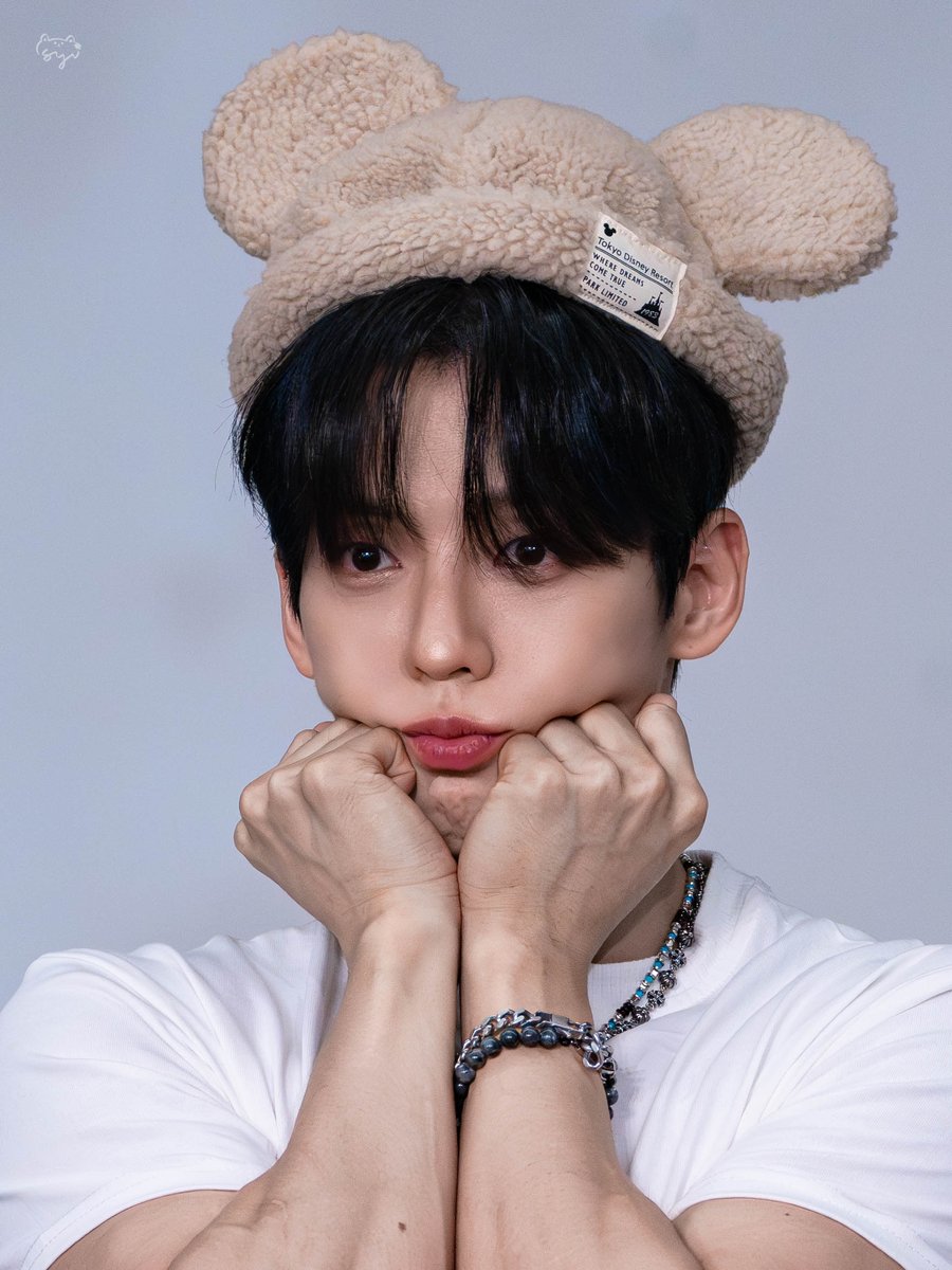 2293syi's tweet photo. 260718 케이타운포유 
( ◍•㉦•◍ )♡
#비투비 #BTOB #이민혁 #LEEMINHYUK #HUTA #허타람찌
@btob2mh https://t.co/uQmFn1GkEo