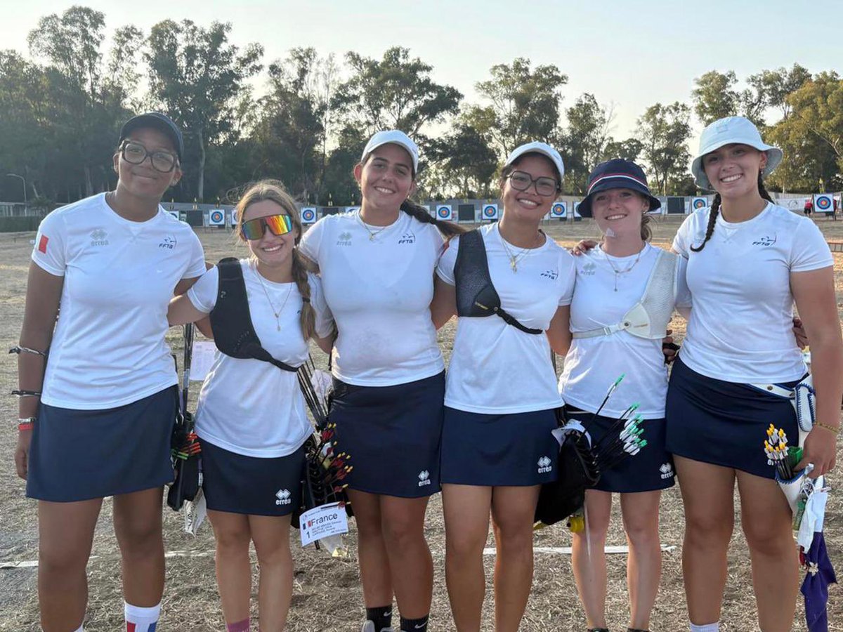 FFTiralArc's tweet photo. 🤩 Journée idéale pour les Bleuets à Rome !
Les jeunes pouces ont décroché 5 finales par équipe au championnat d’Europe de la Jeunesse :
Le récit de ces 2 premiers jours, par ici, en attendant les duels individuels de demain
👉 https://t.co/VYcfJdYngG
#FFTA #FFTiralarc https://t.co/MV5xkfnjxi