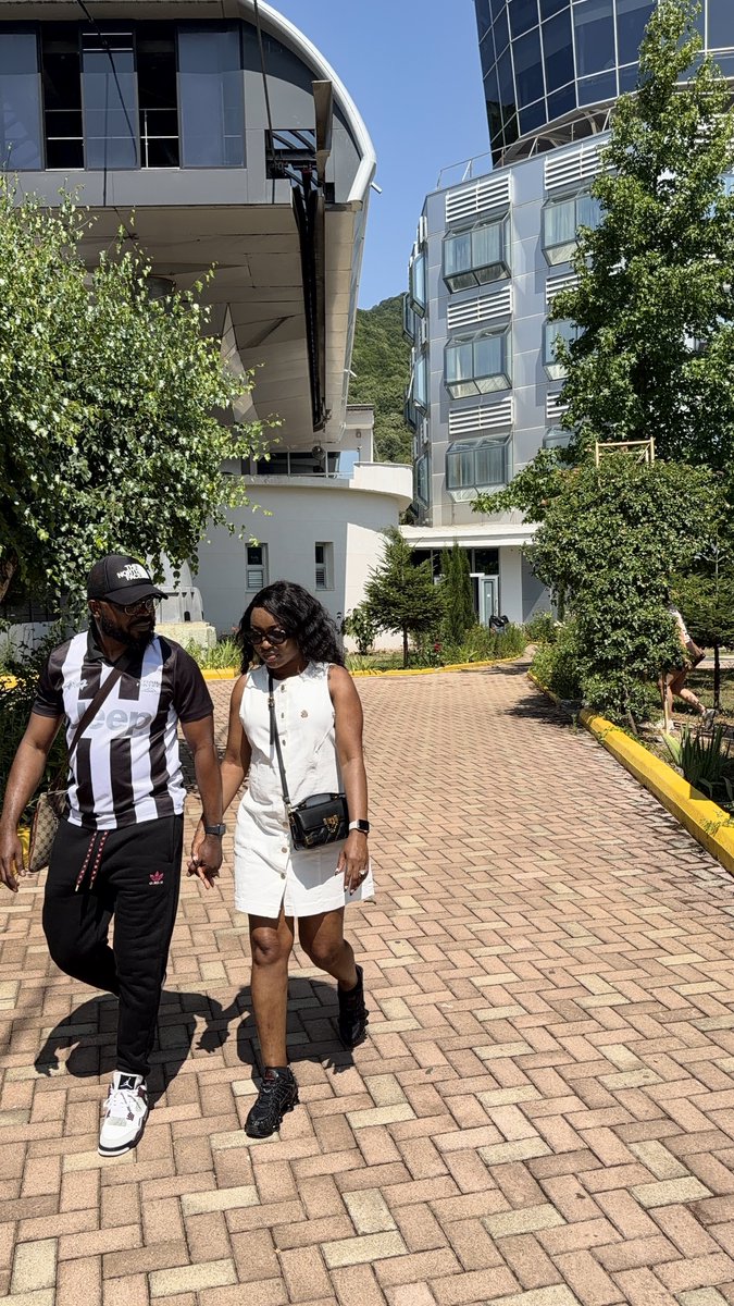 RealMrKay's tweet photo. Me and my PA aka my dawg, my shawty, my Gee and my Photographer.

Deleting in 30 minutes. https://t.co/PTdkA7qtHY