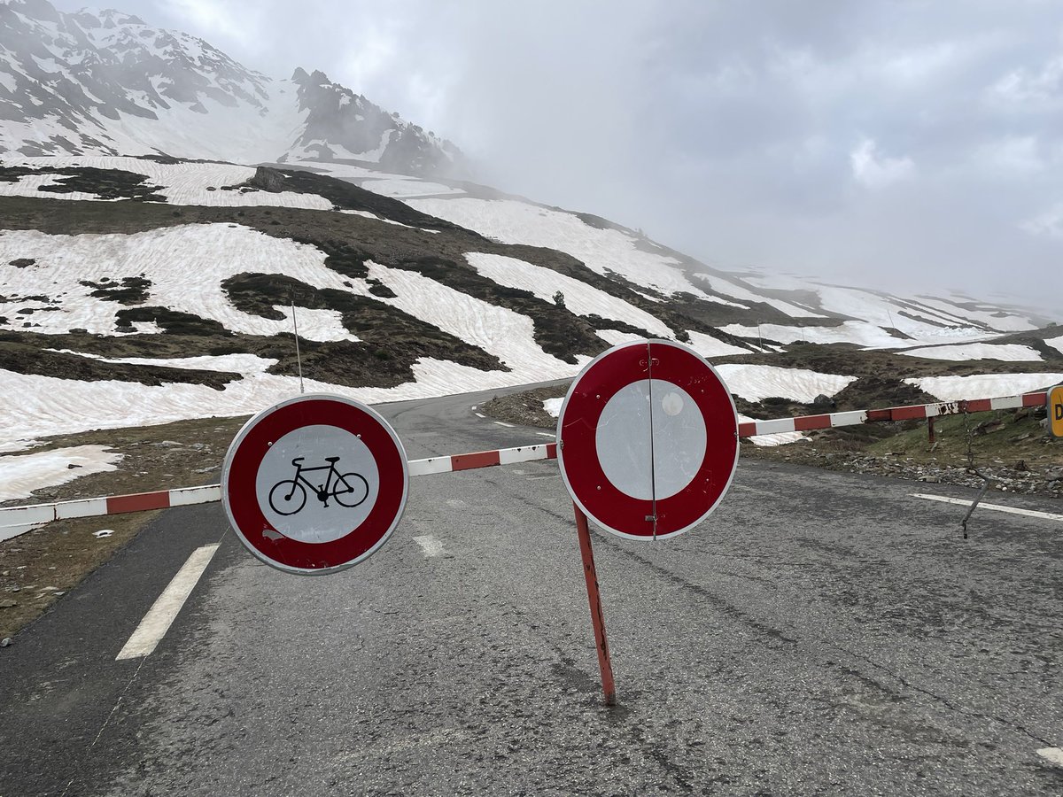 badassJSB's tweet photo. @andrewwoodroffe Yeah when I ignored the Tourmalet closed sign. Not my best life choice https://t.co/lRGUmASmAZ
