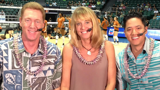 uhmanoa's tweet photo. Catch Emmy winner Ryan Kalei Tsuji’s business, The Lei Stand, at the 5th Annual @UHAlumni Makers’ Market on July 29 at The Royal Hawaiian! Enjoy food and drinks from alumni-led vendors while supporting UH students. Get tickets now ➡️ https://t.co/J4XWcZZ5tQ https://t.co/ItwLqKAwcg