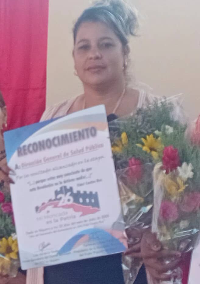 ovalle_verdecia's tweet photo. #Niquero, merecido reconocimiento a todas las entidades destacadas en el Acto Municipal por el día de la Rebeldía Nacional. @BarceloOrt92635 @BorgesOlivero @DiazCanelB https://t.co/4H9K8OtT1b