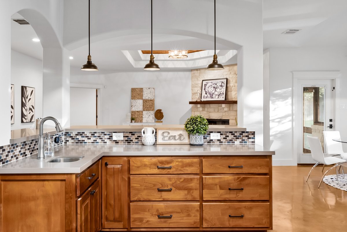 lflsc_'s tweet photo. Planning a whole home remodel in Dripping Springs, TX? 🏡 Our latest blog breaks down the factors that impact remodeling costs so you can budget with confidence.

Read more: https://t.co/vpb8ogexyO

#DrippingSpringsTX #WholeHomeRemodel #HomeRenovation #TexasHomes https://t.co/KKtPrTmrIX