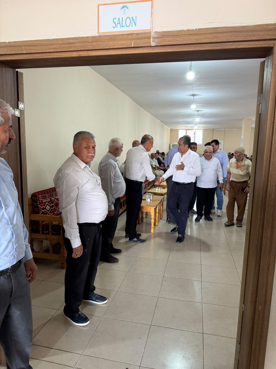 AtillaMenderes's tweet photo. İlçemiz önceki dönem HÜDAPAR İlçe başkanı Adnan 
SAĞLAM’ın yengesi hakkın rahmetine kavuşmuştur 

Talebelerine katılıp acılarını paylaştık. Merhumeye ALLAH’tan rahmet Ailesine ve yakınlarına baş sağlığı ve sabırlar diliyorum 🤲 https://t.co/kO7iTzBCFg