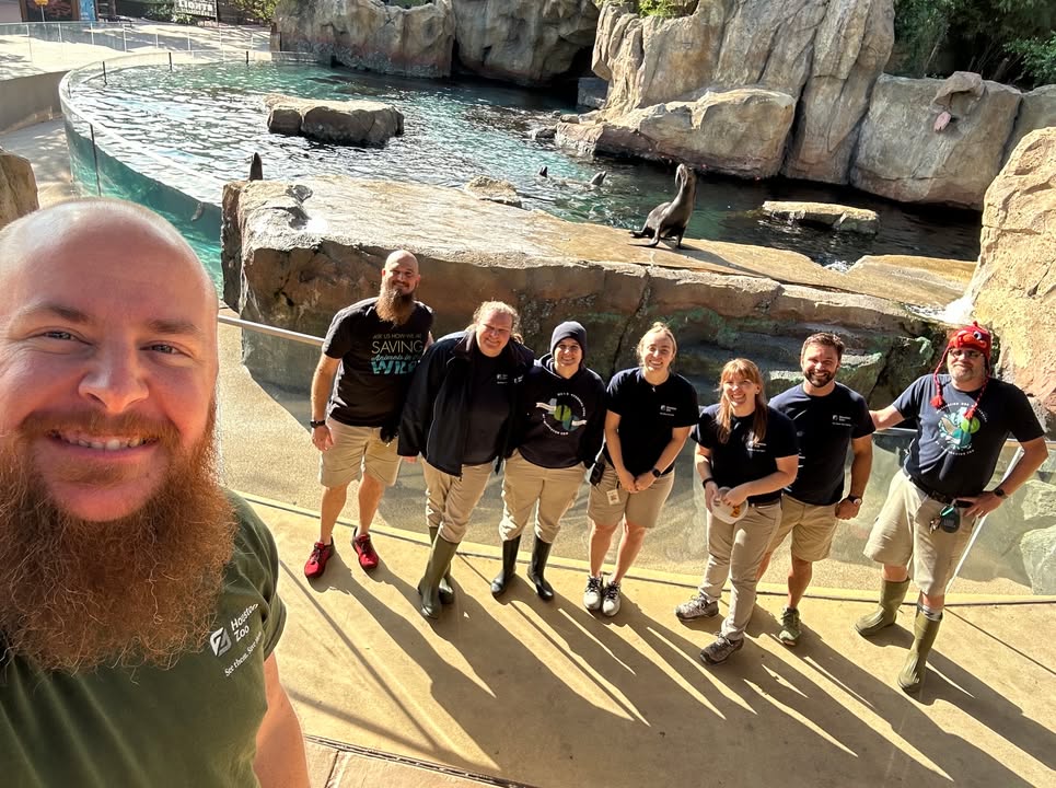 houstonzoo's tweet photo. Our zookeepers are the heart of our Zoo. This National Zookeeper Week, we're celebrating the dedicated keepers who care for the amazing animals you see every day at Houston Zoo.
#NationalZookeeperWeek #NZKW2026 #ImAKeeper https://t.co/YubAldHW7K