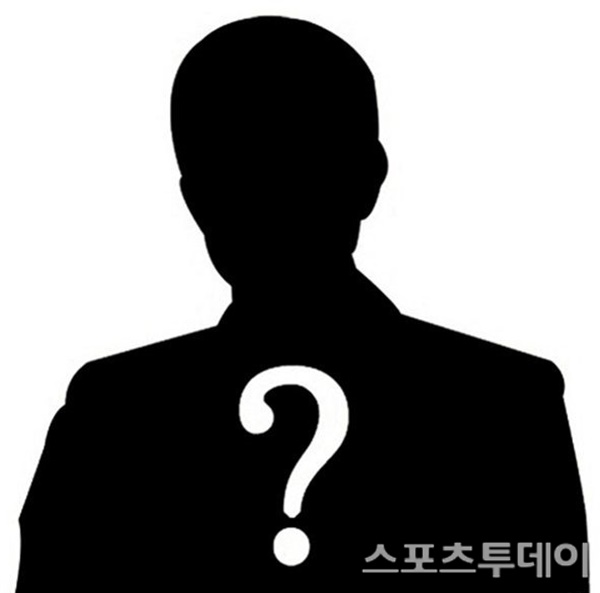 pannchoa's tweet photo. Member and songwriter of hip-hop group 'A' arrested for marijuana cultivation, caught with 11 other people during mass raid
https://t.co/2jkyXk38z1 https://t.co/FrjdQipZdc