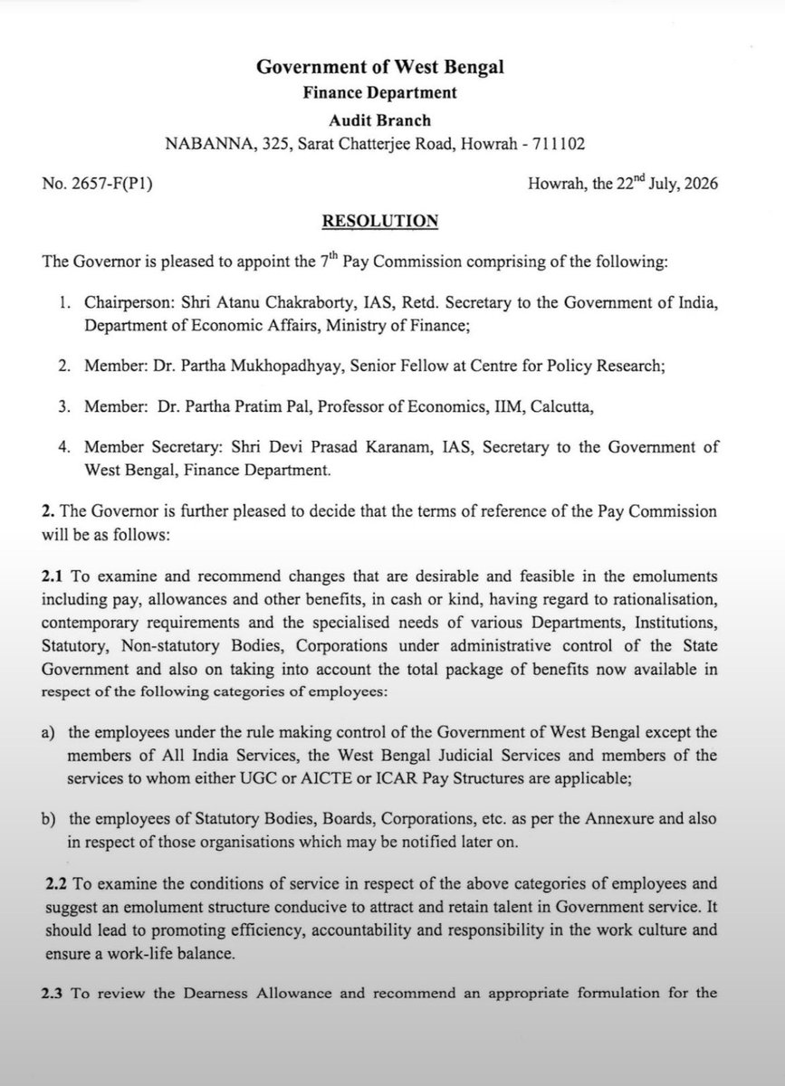 royaldeep4u's tweet photo. West Bengal Government has constituted the 7th Pay Commission. Retired IAS officer Atanu Chakraborty will chair the panel, which will review pay, allowances, service conditions and DA for state employees. https://t.co/9IIkyZJ6am