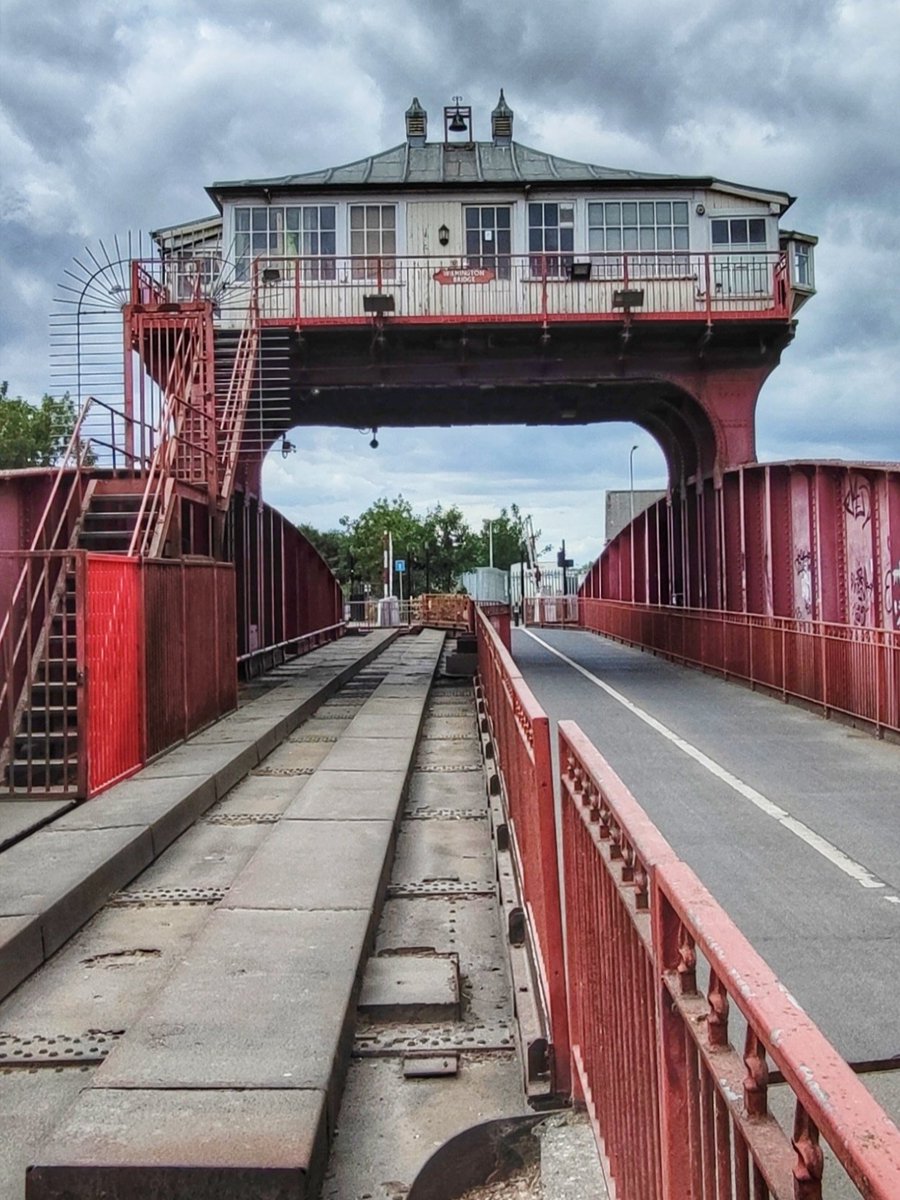 HullImages's tweet photo. Wilmington Bridge, Hull.

@VisitHull #hull #travel #architecture #photography #engineering https://t.co/4EfgMNoNnW