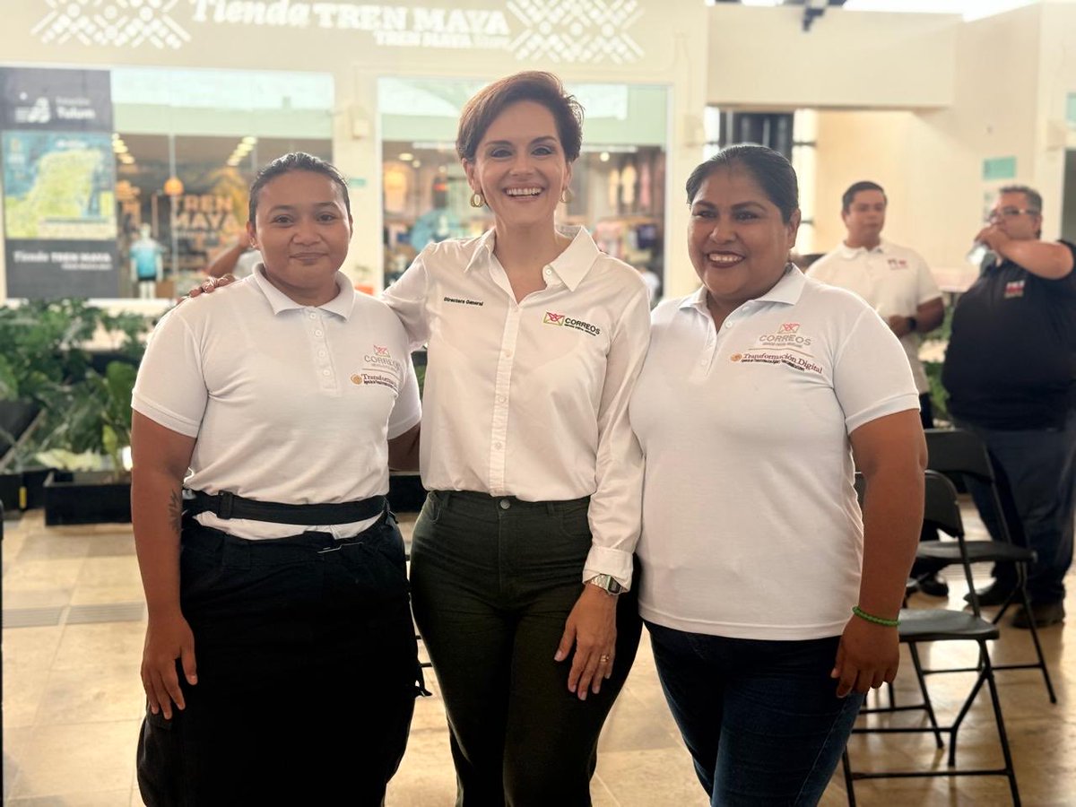 violeta_abreu's tweet photo. ¡Inauguramos una nueva oficina postal! 📦🏢

En @CorreosdeMexico estamos de fiesta por nuestra nueva sucursal en la estación #Tulum del @TrenMayaMX 🚈

Es un orgullo poder sumarnos a los espacios de esta obra ferroviaria que conecta el sureste de #México

En nuestra visita saludamos a las y los compañeros que todos los días ponen el corazón ❤️ en la atención que brindan.

Seguimos con el compromiso de acercar nuestros servicios con calidad y calidez. 📬