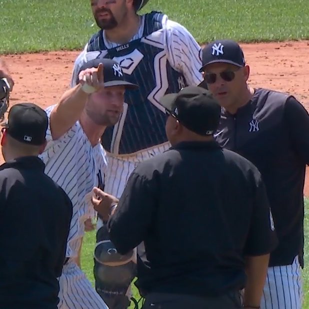 mdestefano14's tweet photo. Lmaoooo Cole is like “THERES THE DOOR BITCH” https://t.co/SPxbo4Nla9