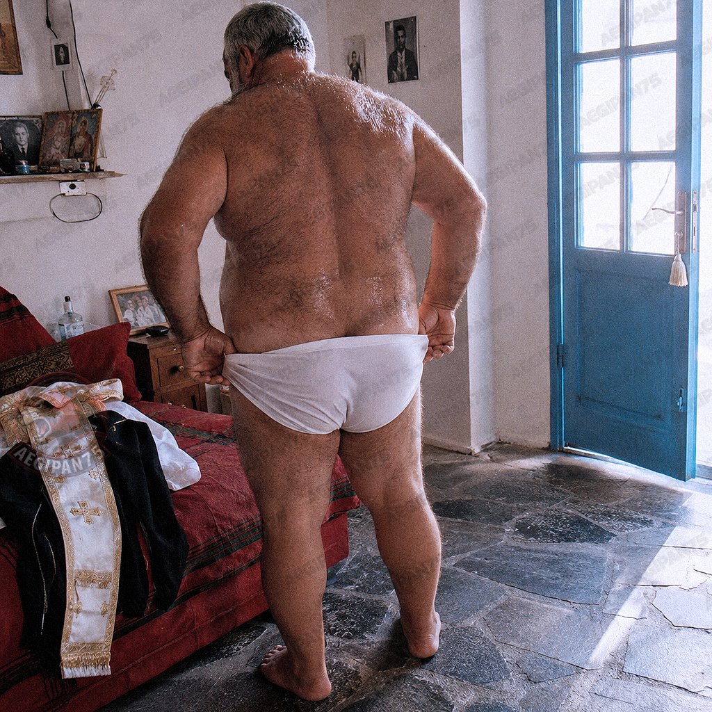 Aegipan75's tweet photo. The villagers often whispered that the Almighty had been unusually generous to Father Theodosios in a certain department...
#Aegipan75 #hairybear #AiART #GayBear #hairychest #beard #urso #beargay #daddybear #gaycub #instabear #instagay #woof #instacub #chub #chubby #bearlover https://t.co/w5STWKIpFA